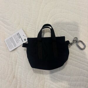 NWT Lululemon Daily Multi-Pocket Nano Tote